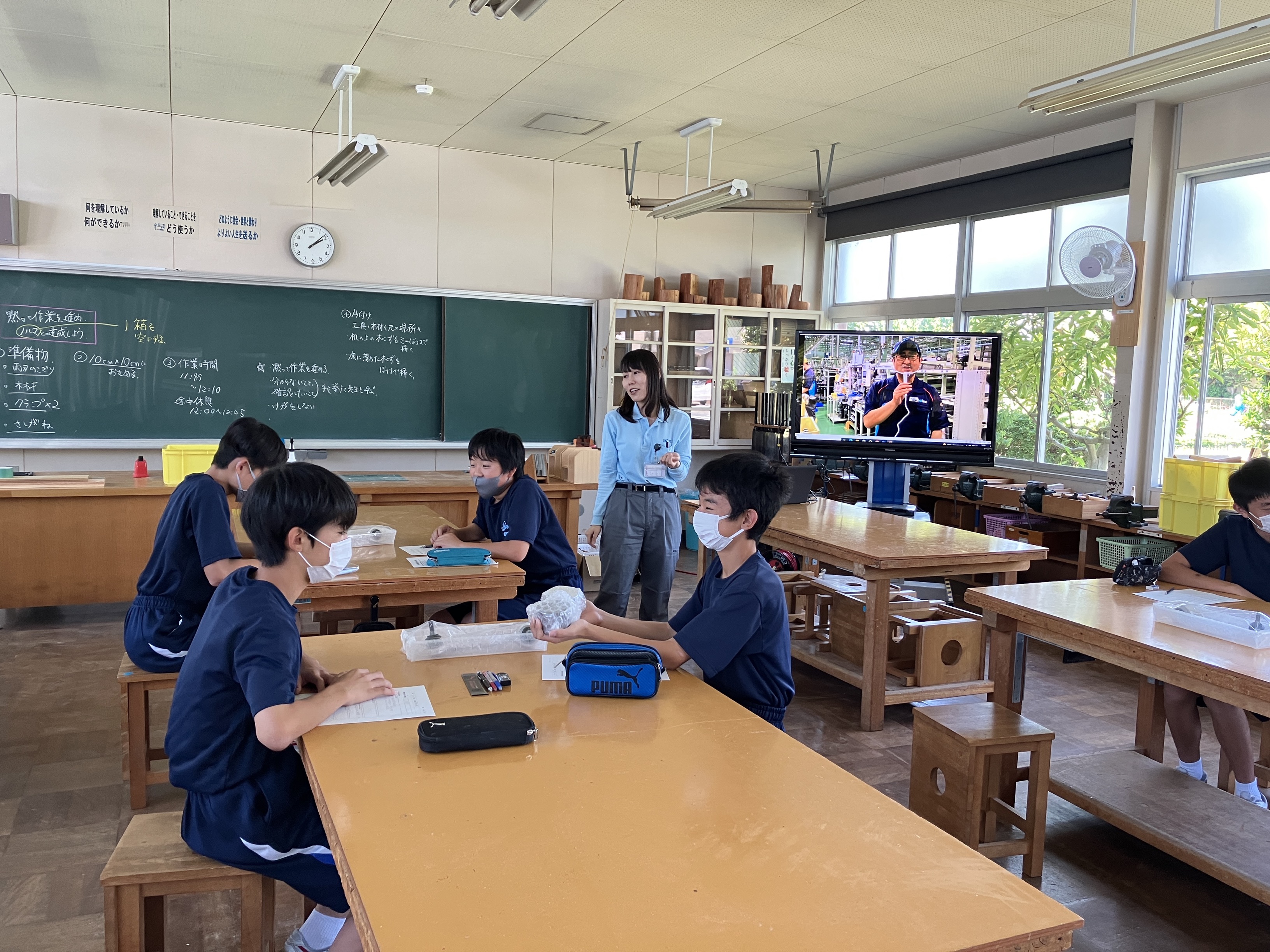 浜松市立中郡中学校にて職業講話を行いました